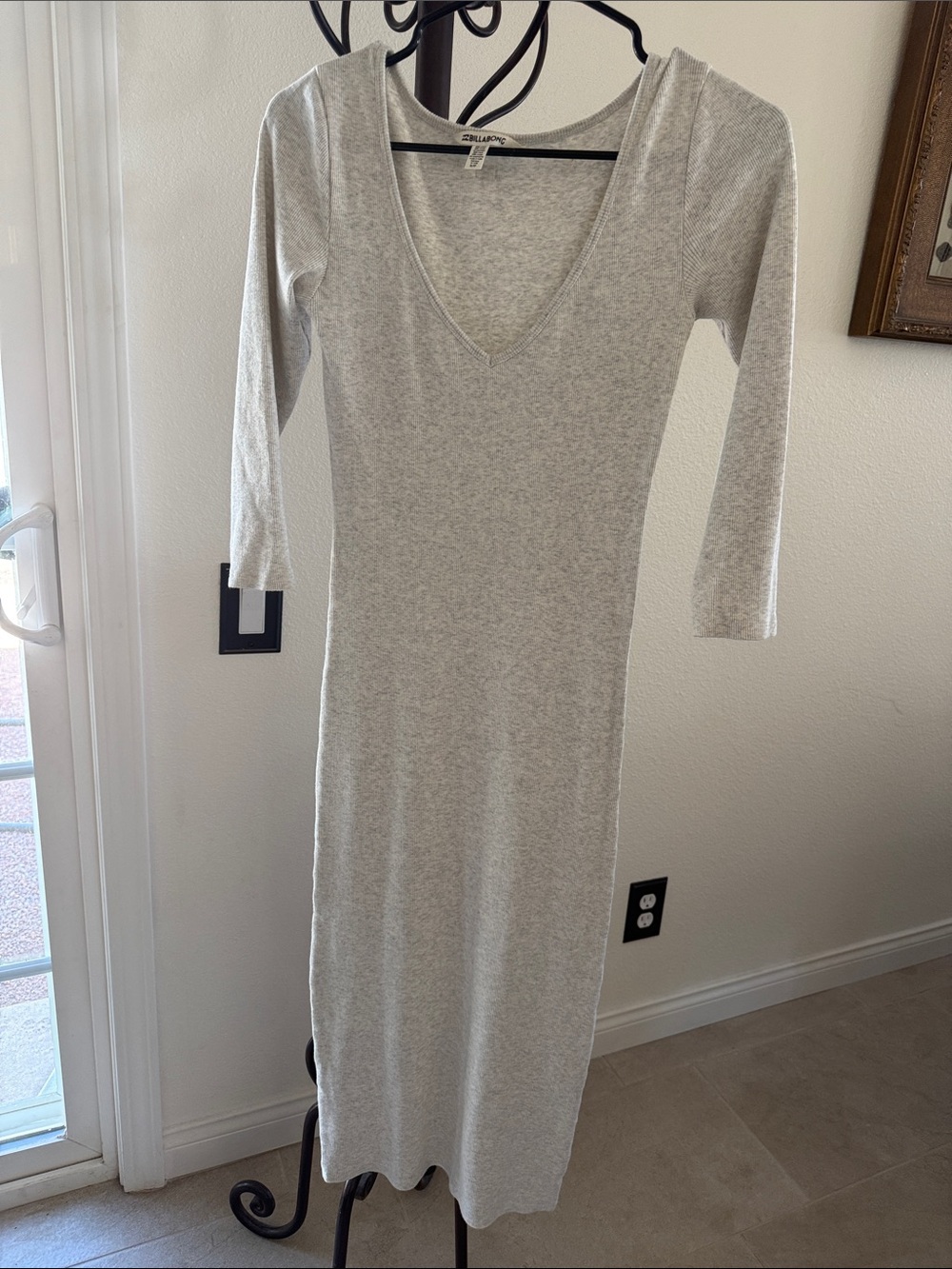 Billabong Light Heather Gray Long Sleeve V-Neck Midi Dress
